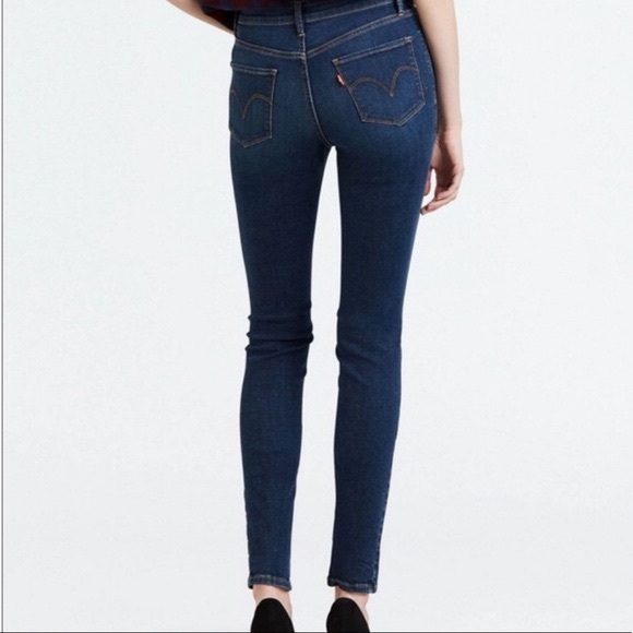 Levi’s mid rise skinny jeans - Picture 2 of 10